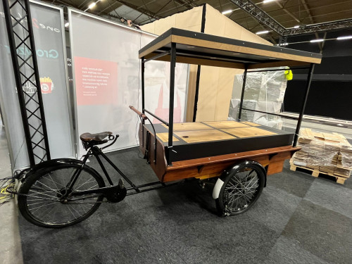 Bakfiets huren met vers schepijs