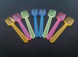 Plastic ijslepels 100 stuks